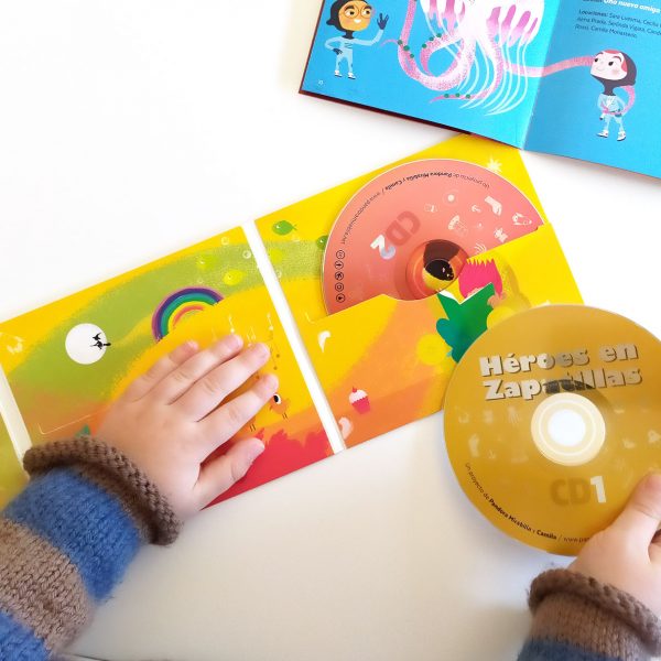 Héroes en zapatillas son unos audiocuentos cuyos protagonistas son niños que nos cuentan historias que nos ofrecen referentes no sexistas.